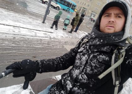 Cyklistika vede ke šťastnějšímu životu, říká novinář po roce v Kodani