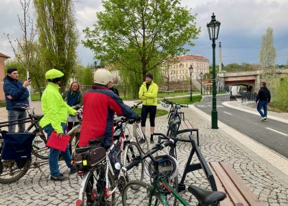 Cyklisté sobě vyzkoušeli novinky v pražské cykloinfrastruktuře
