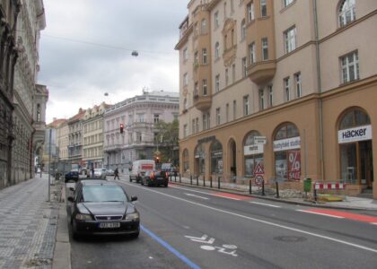 Veletržní minus jeden pruh