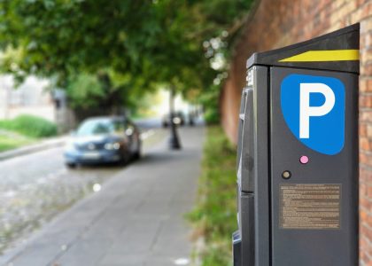 Odpovídáme radnici: Výše parkovného musí zohledňovat i nepřímé náklady